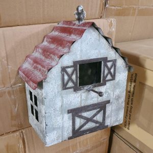 🏠Rustic Miniature Barn Birdhouse